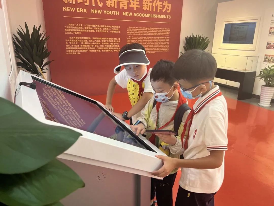 参观5.jpg